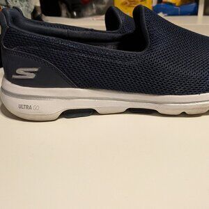 Sketchers Ultra Go Size 9